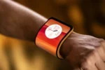 motorola смартфон-браслет